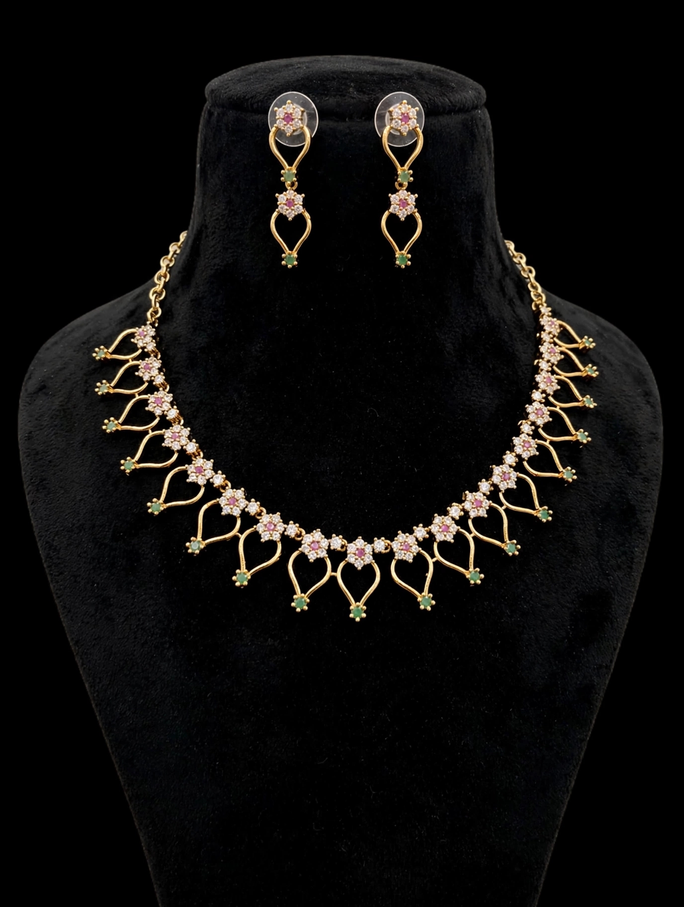 Emerald Bloom loop Necklace Set